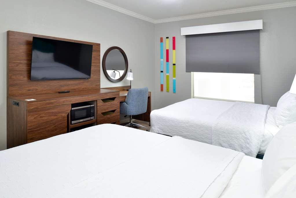 Hampton Inn & Suites Greenville Room photo